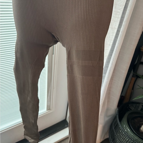 STRONGER ribbed seamless leggings NWT - Picture 10 of 12